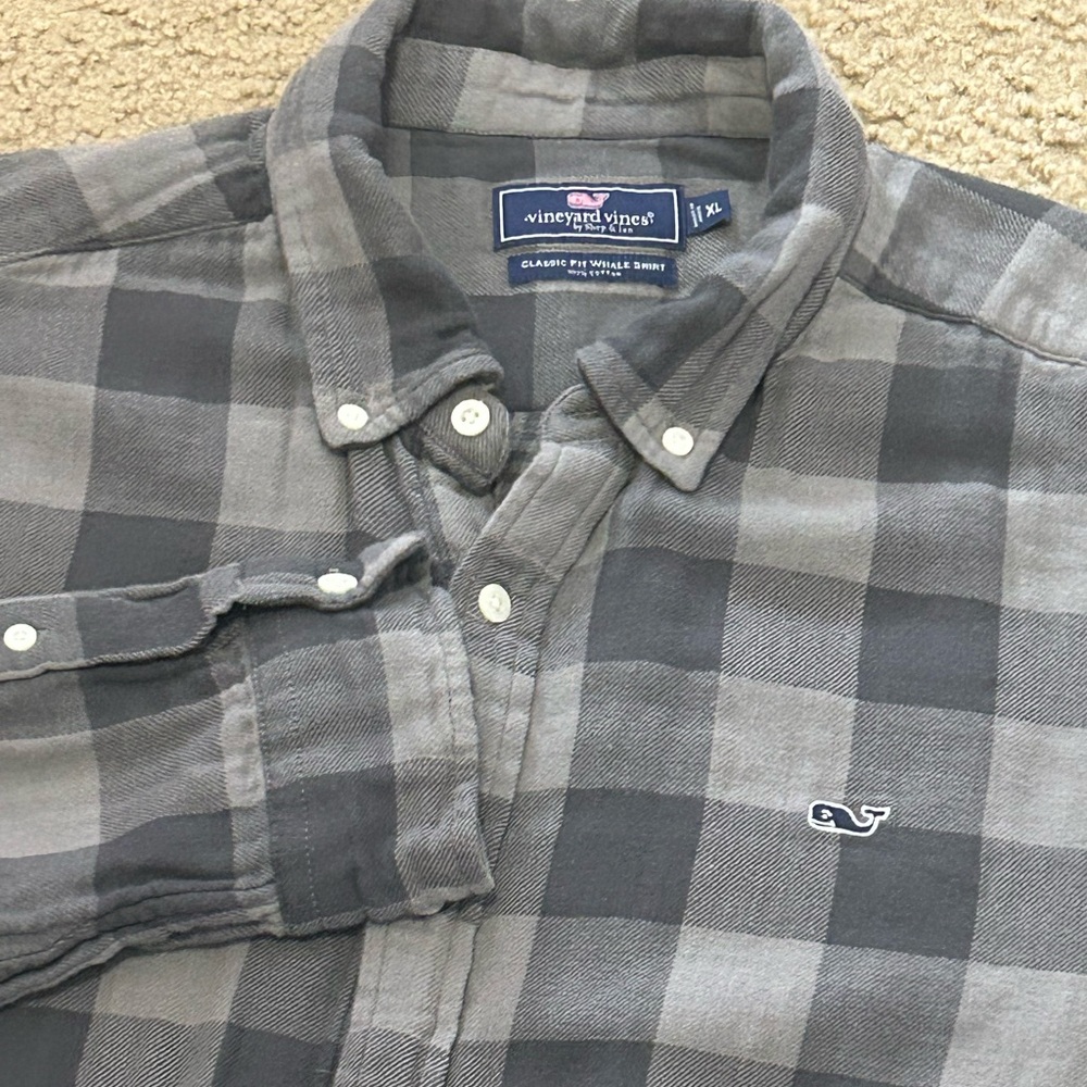 Vineyard Vines Men’s XL Classic Fit Whale Flannel Shirt - Picture 7 of 7